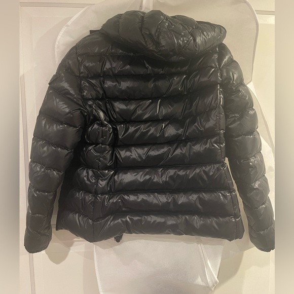 Womens moncler coat - Picture 7 of 7